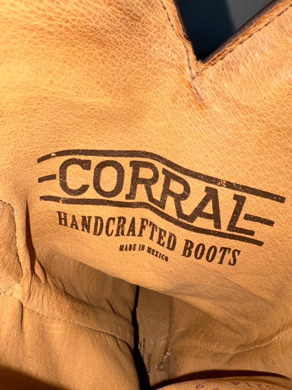 Corral Men’s Handcrafted Distressed Leather Cowboy Boots Sz 9D - Picture 8 of 17